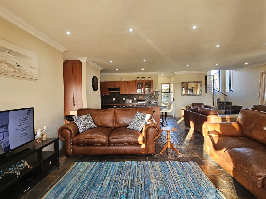 4 Bedroom Property for Sale in Wavecrest Eastern Cape